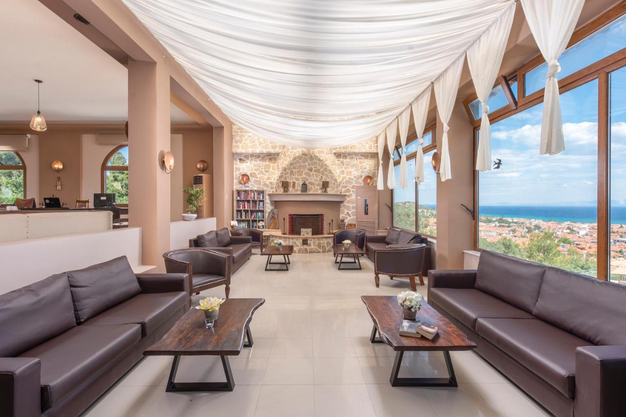 Alia Palace Hotel - Adults Only 16+ Calcídica Exterior foto The hotel's lobby
